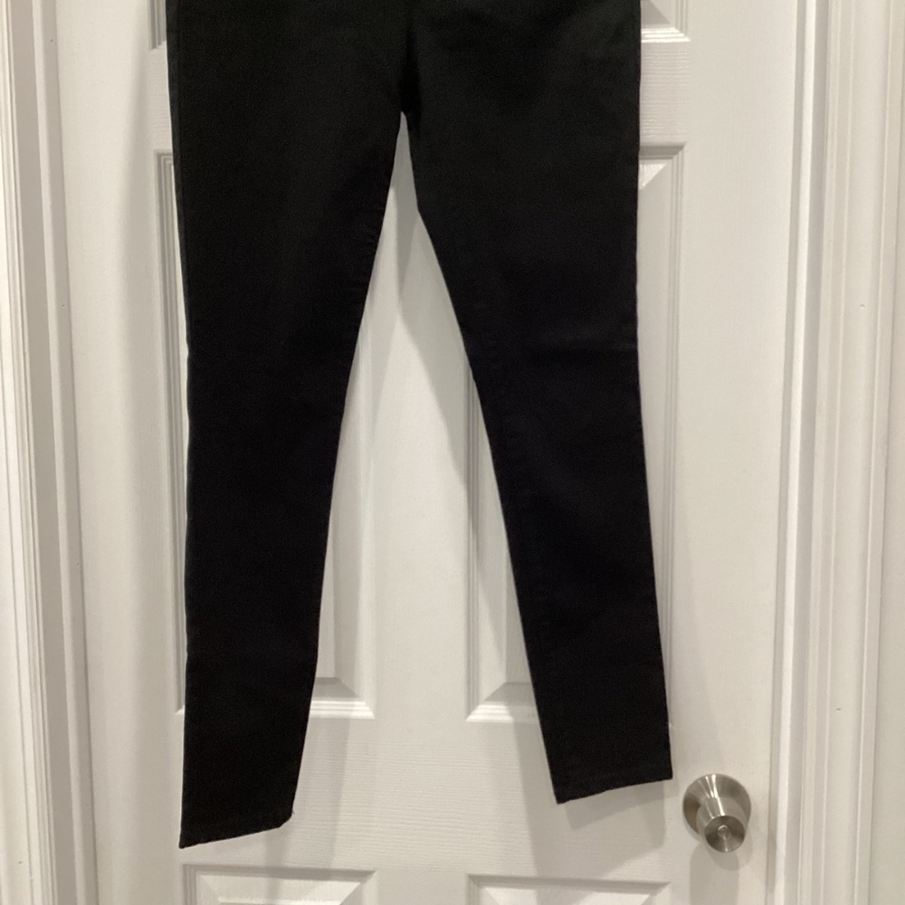 Old Navy Jeans - Picture 9 of 9